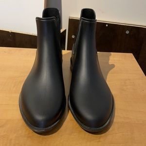 Storm by Cougar rain boots